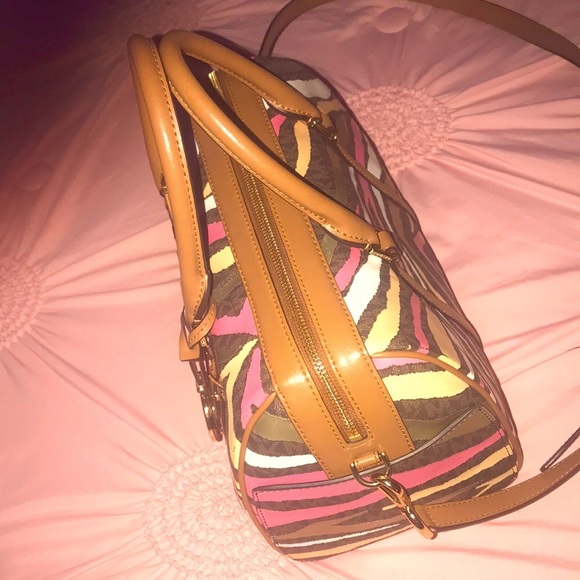 💕Gorgeous MK Bag’ super rare unique beautiful satchel bag 💕 NWTO!!! - Picture 8 of 15